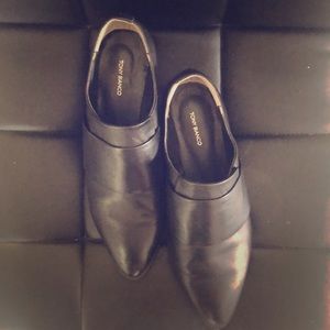 Tony Bianco Dilla Black Calais Flats